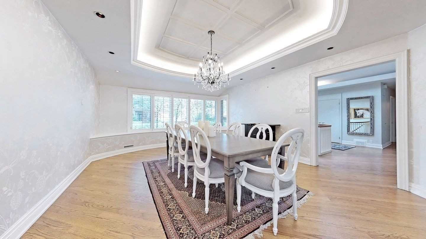 79 Forest Grove Dr