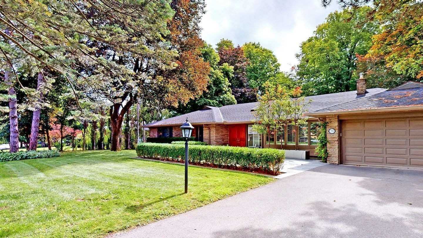 79 Forest Grove Dr