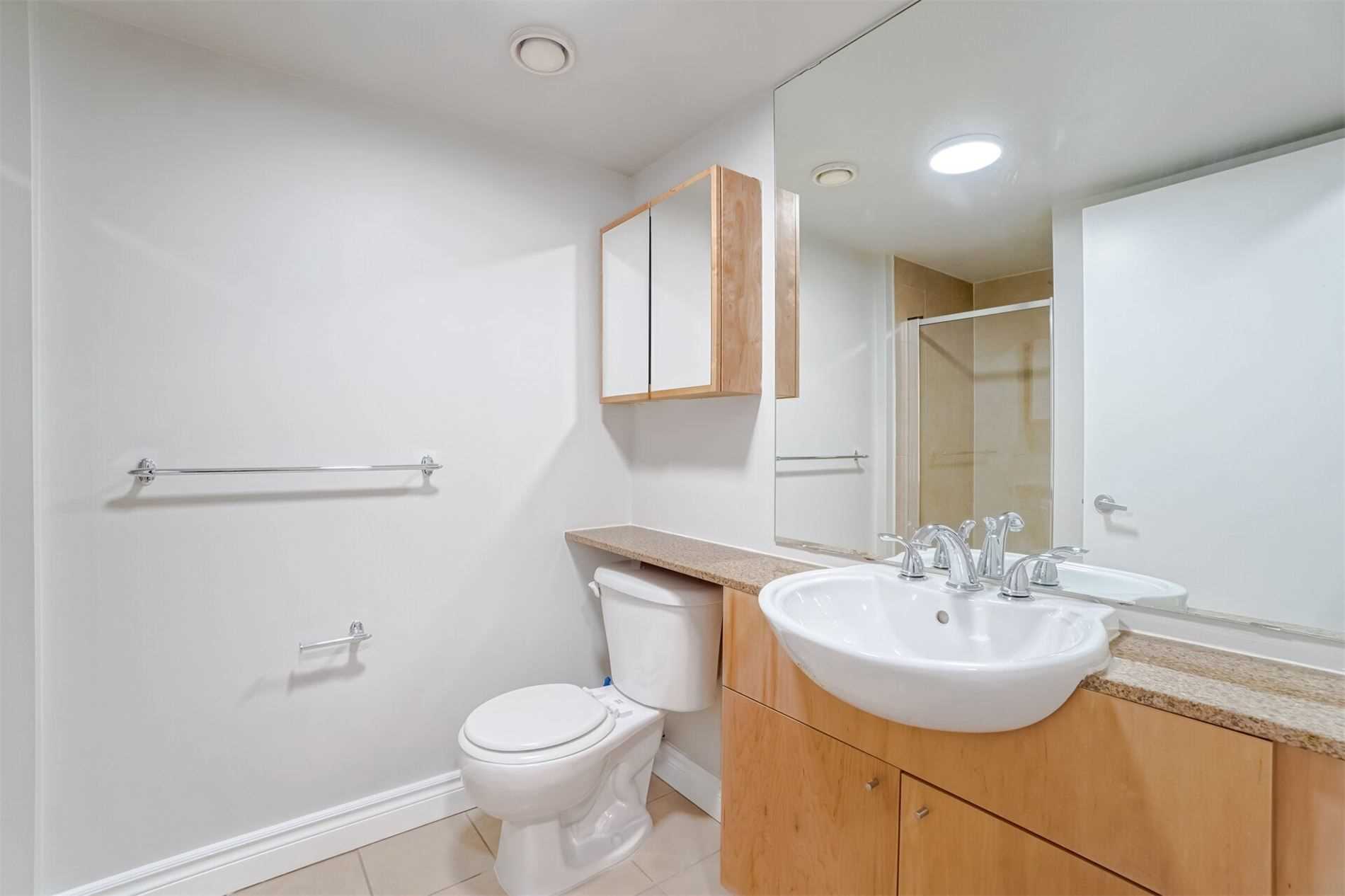 361 Front St W, #1008