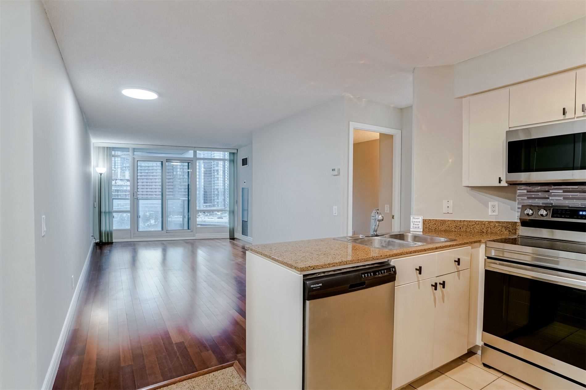 361 Front St W, #1008