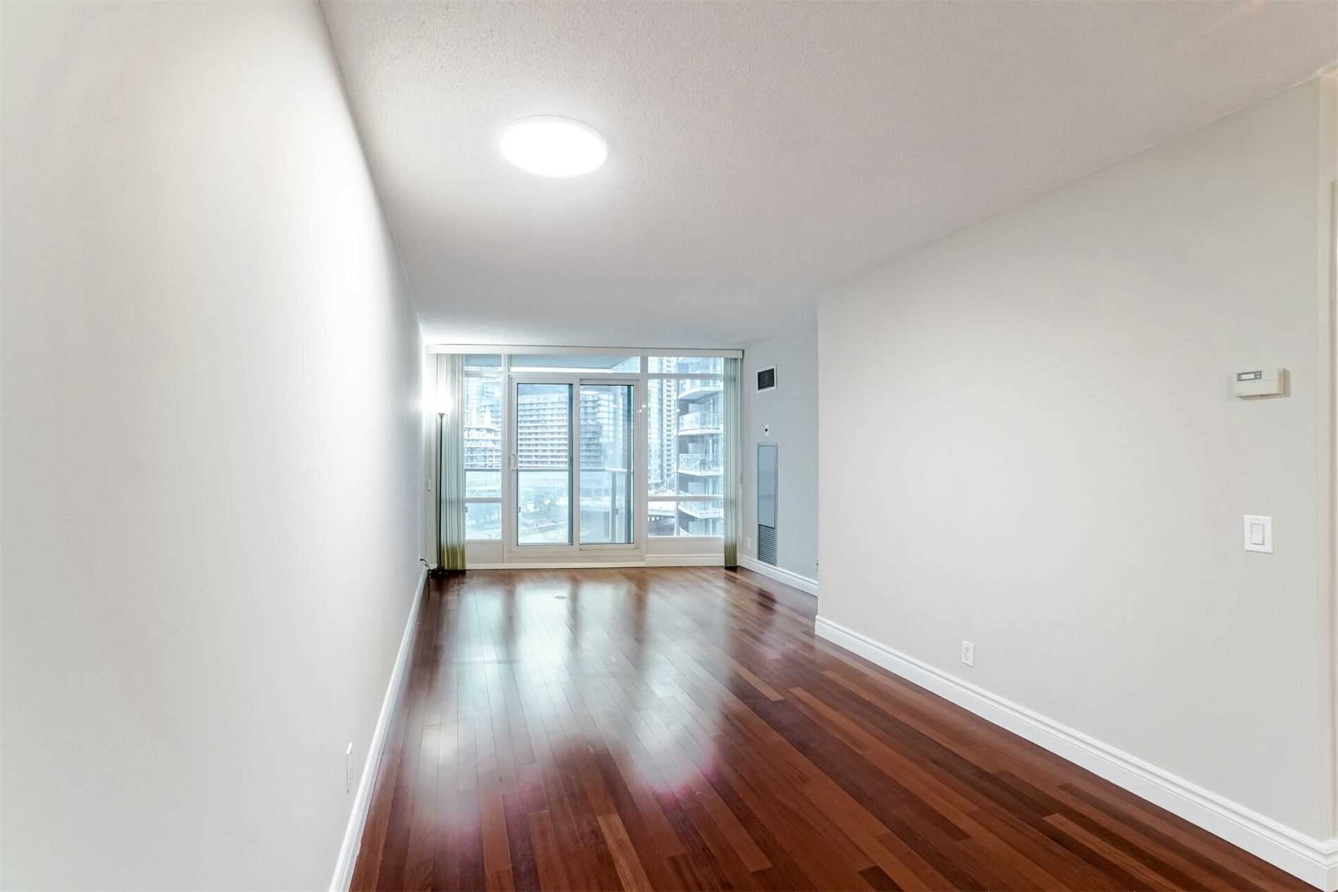 361 Front St W, #1008