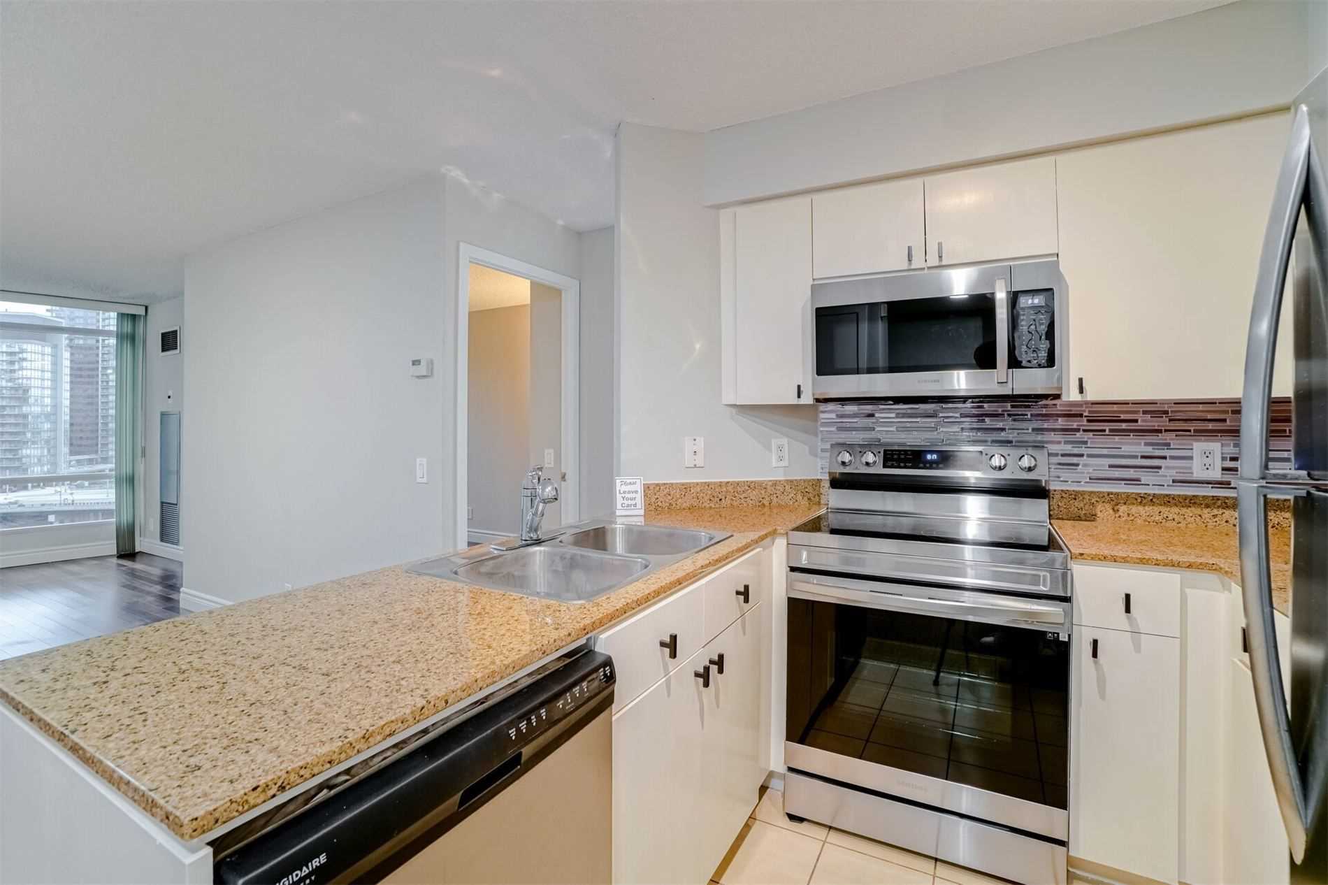 361 Front St W, #1008