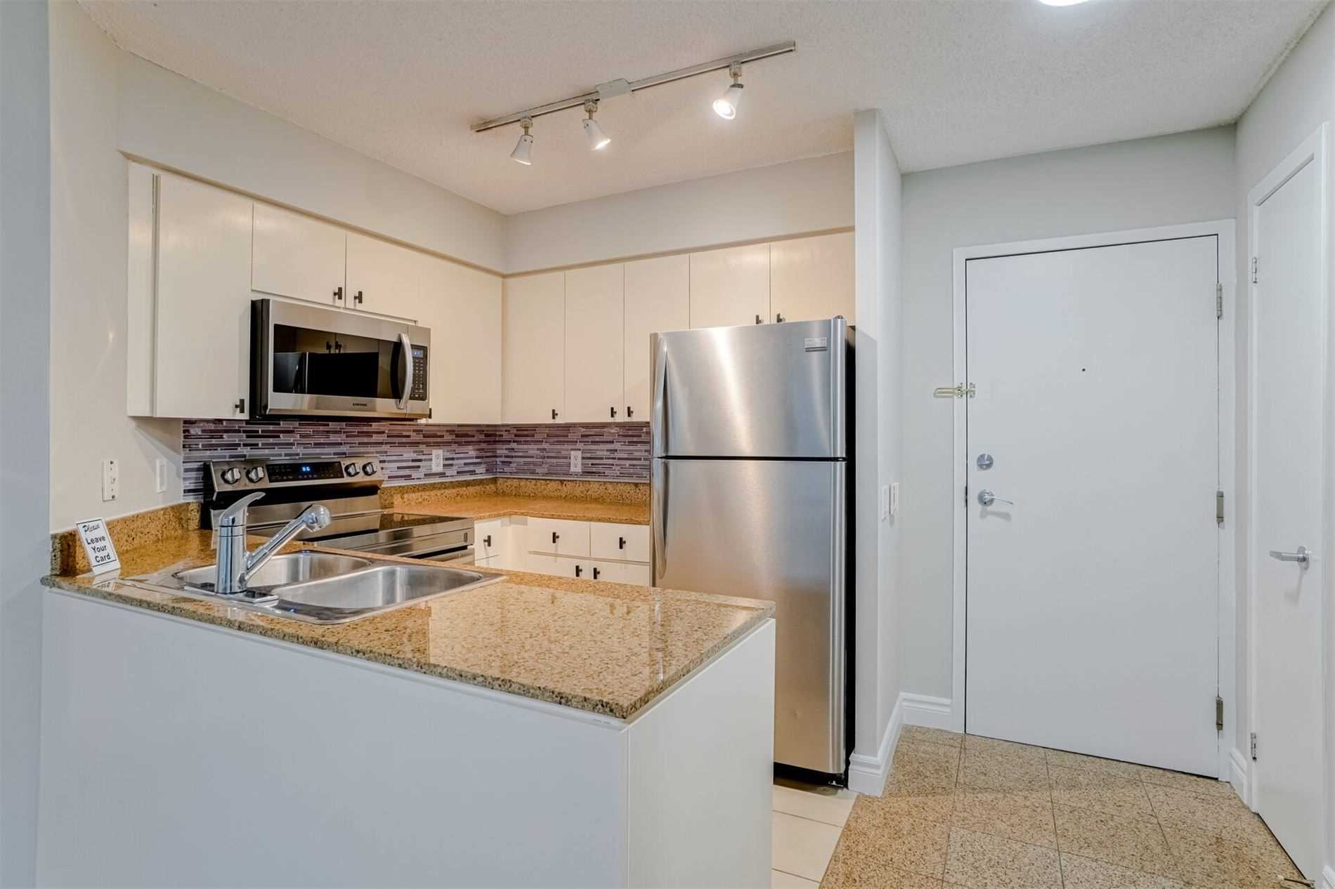 361 Front St W, #1008