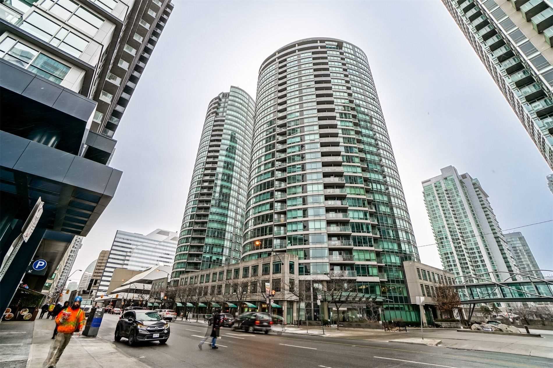 361 Front St W, #1008
