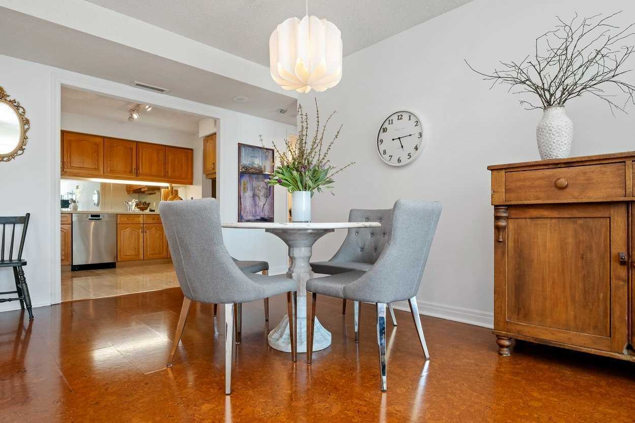 50 Lombard St, #2302