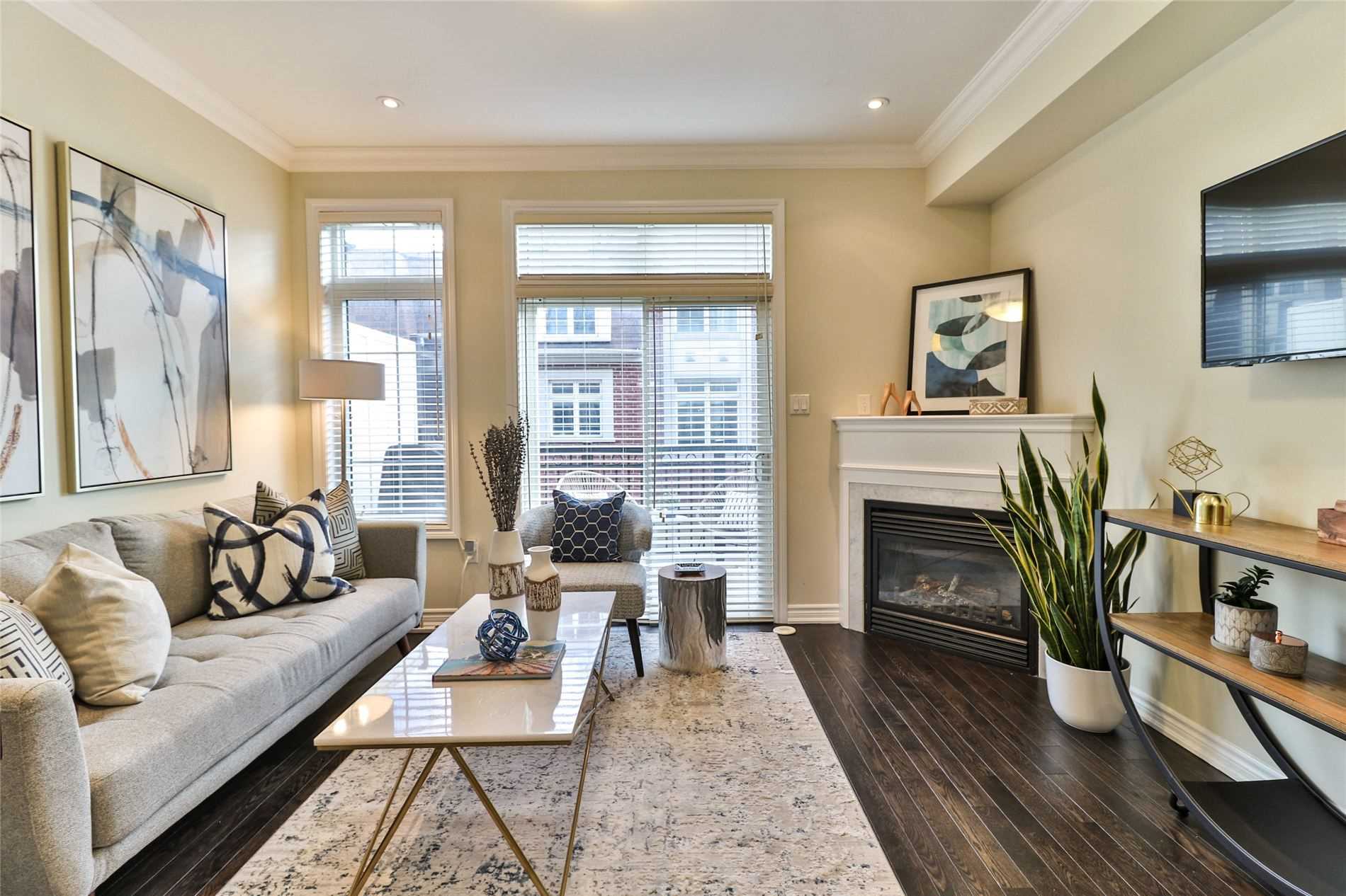 99A Finch Ave W