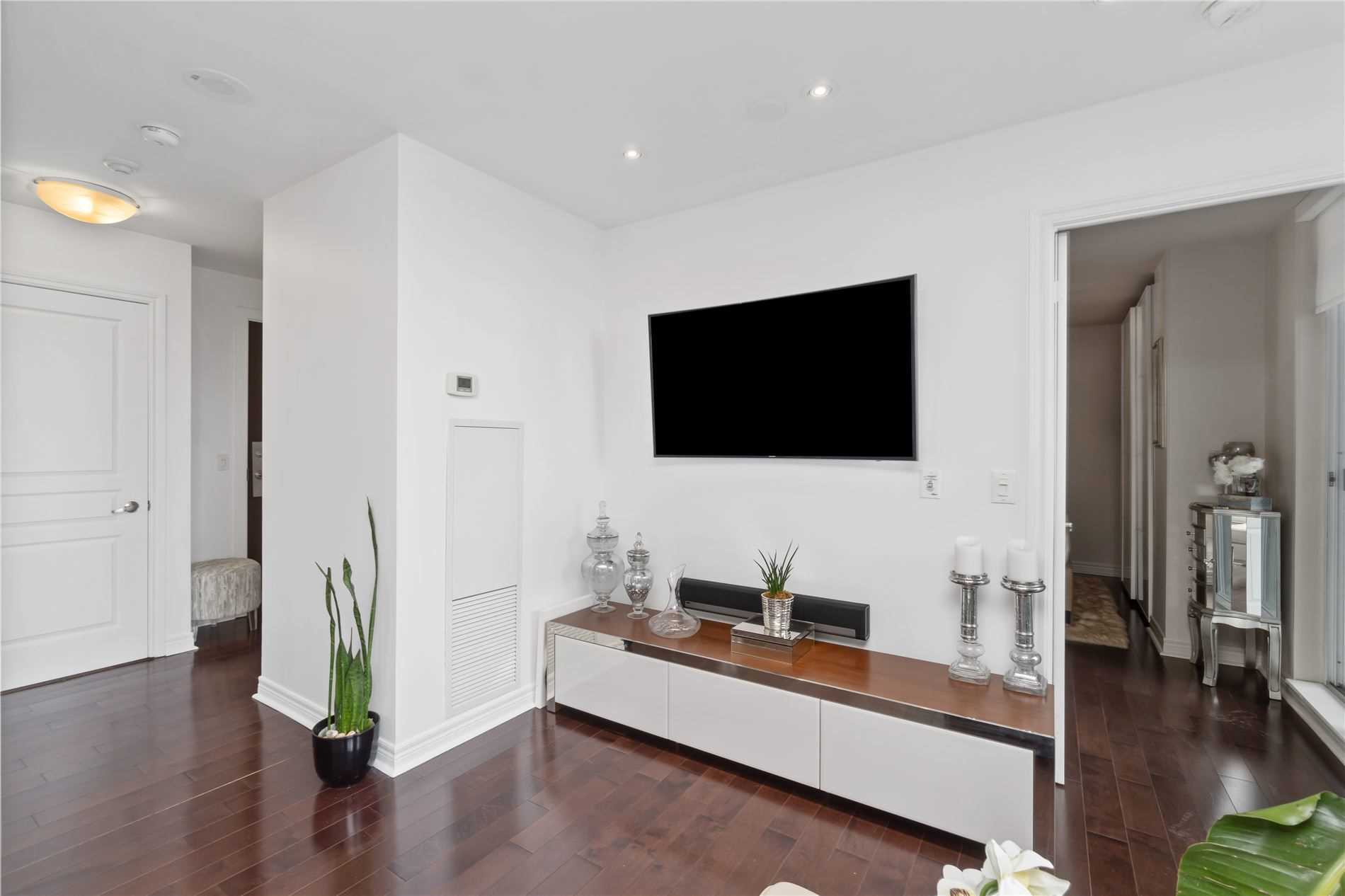 80 Western Battery Rd, #503