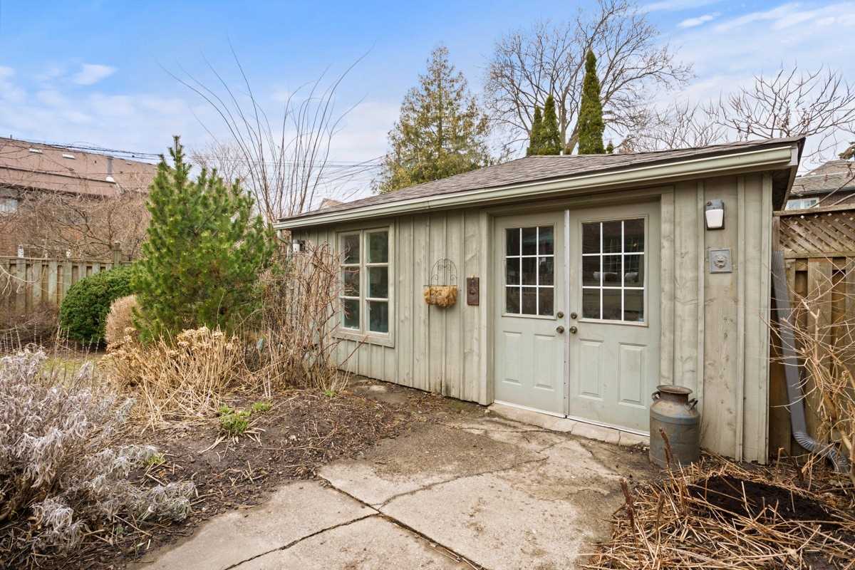 626 Lonsdale Rd