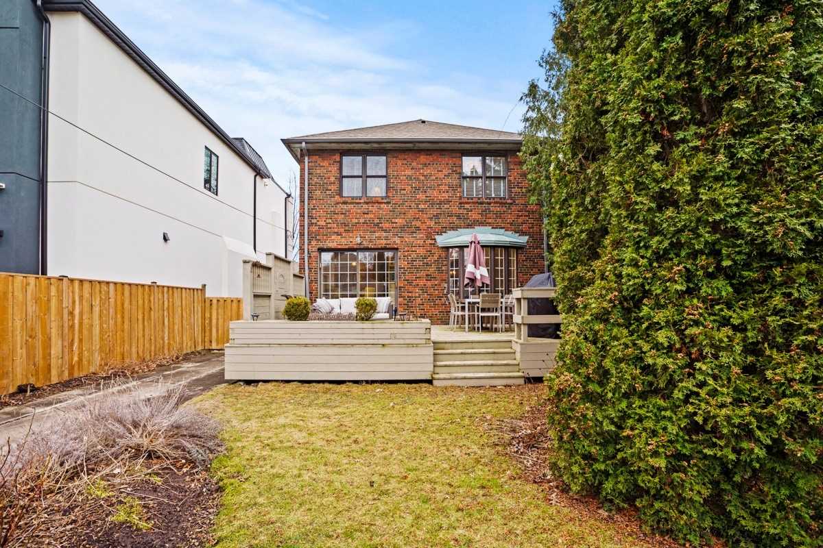 626 Lonsdale Rd