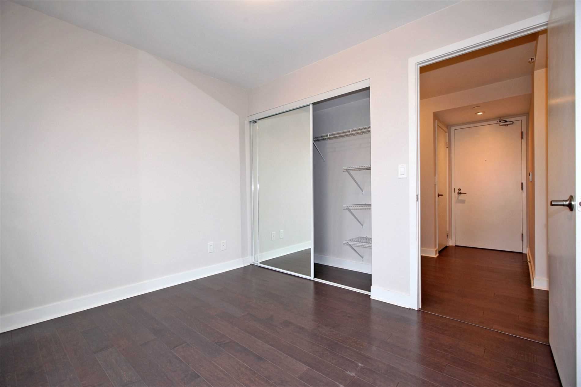 58 Orchard View Blvd, #702
