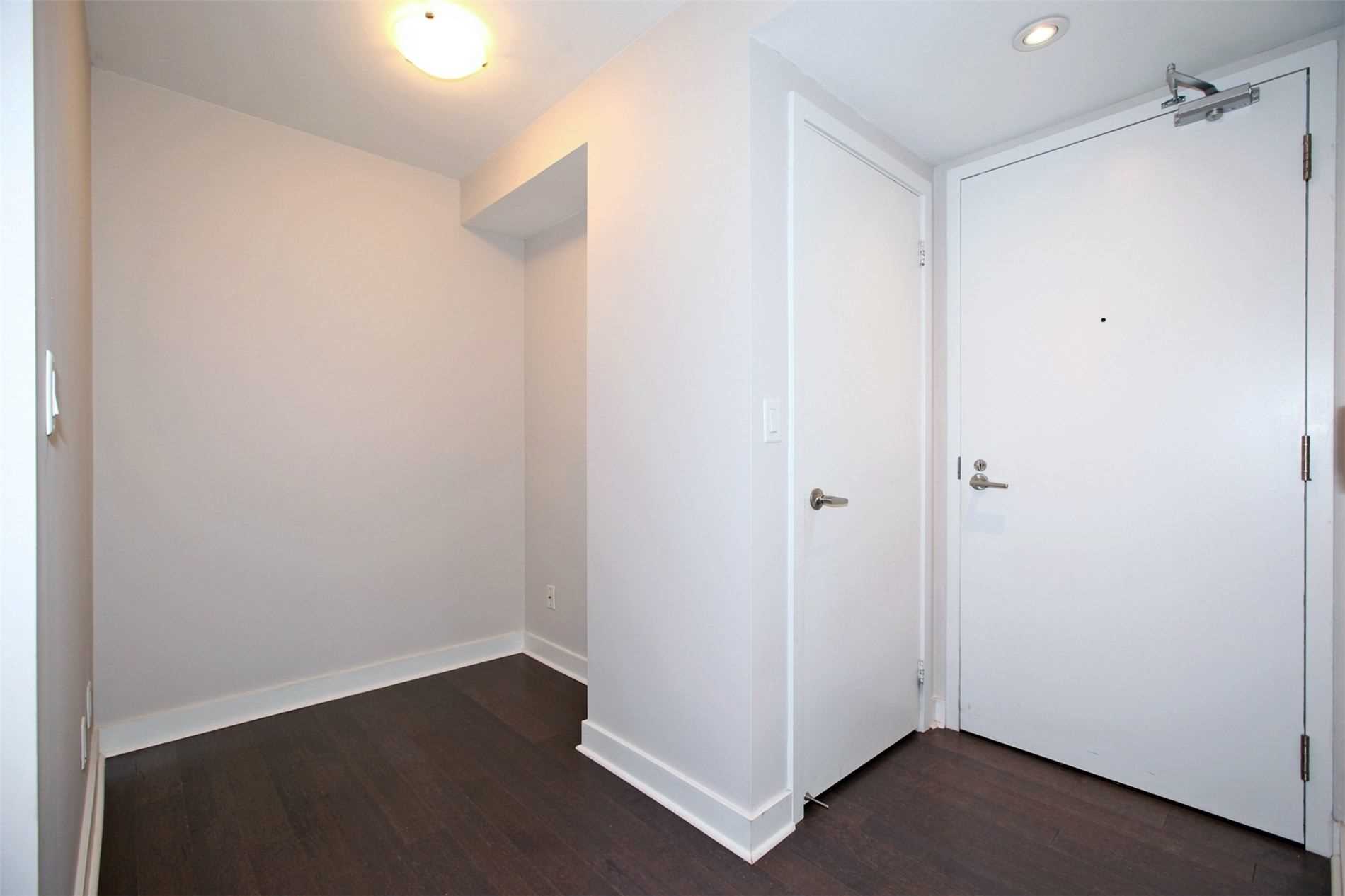 58 Orchard View Blvd, #702