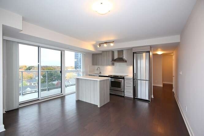 58 Orchard View Blvd, #702