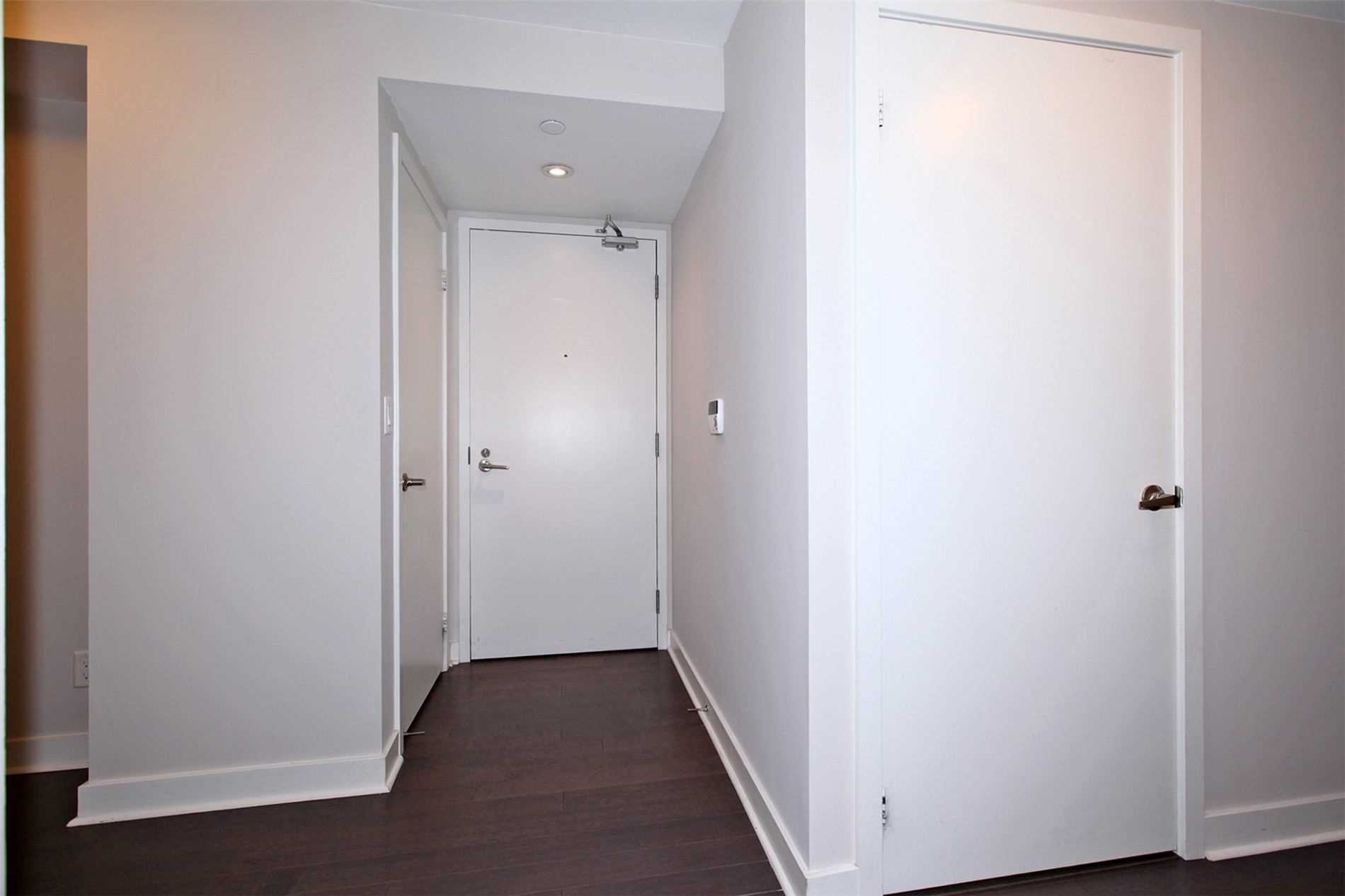 58 Orchard View Blvd, #702