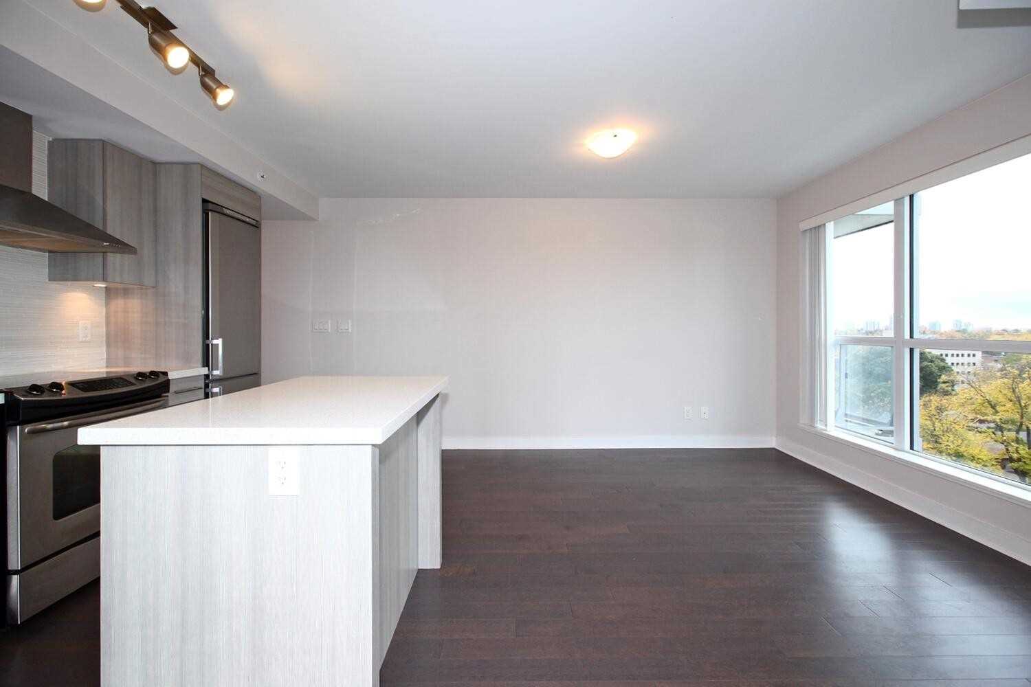 58 Orchard View Blvd, #702