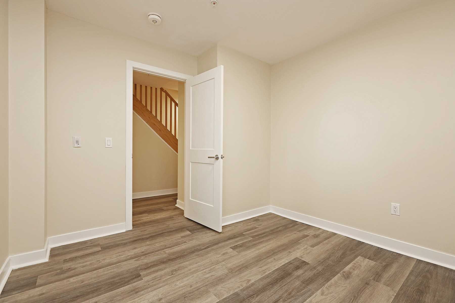 Listing C5565665 - Large Photo # 20
