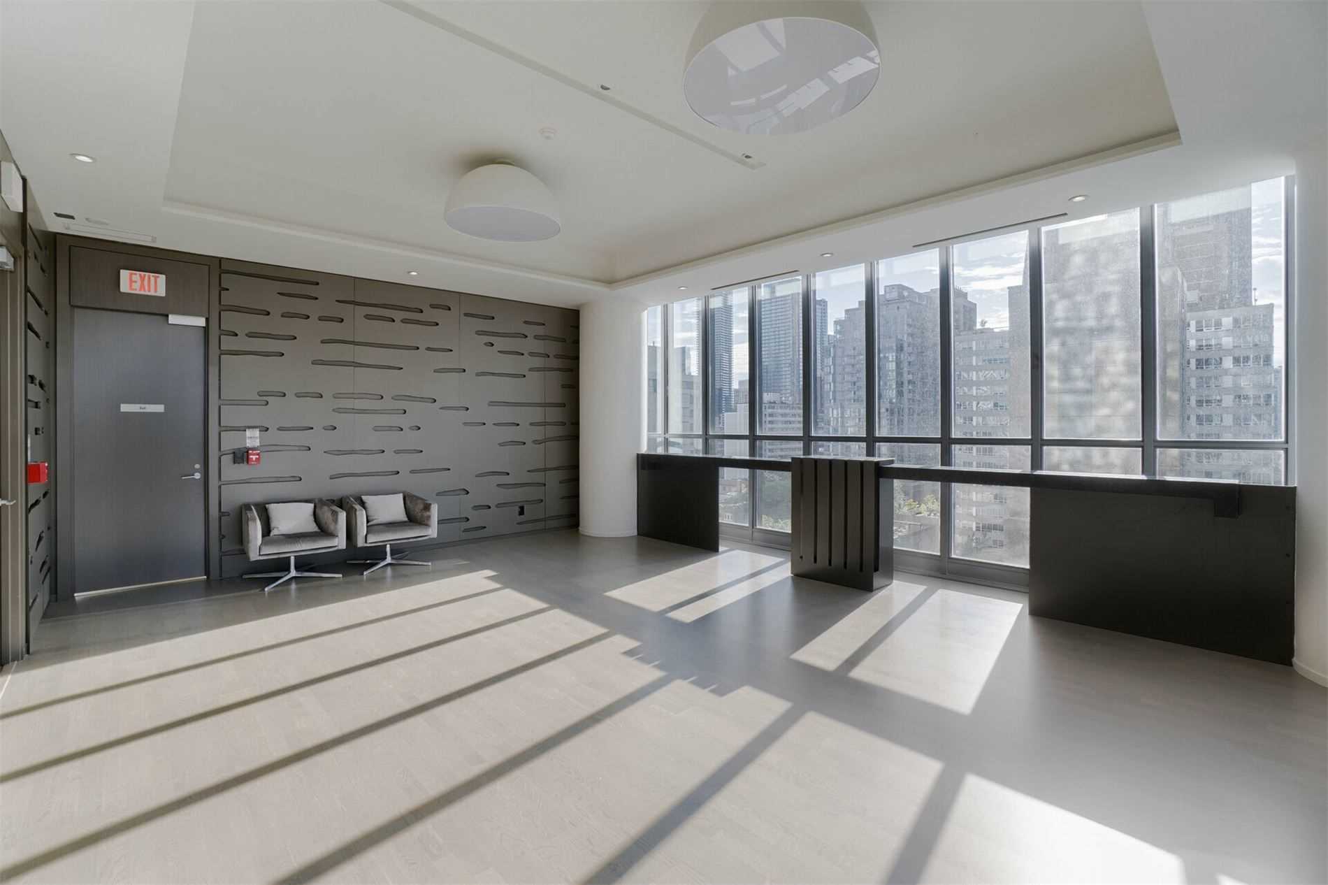 101 Charles St E, #1902