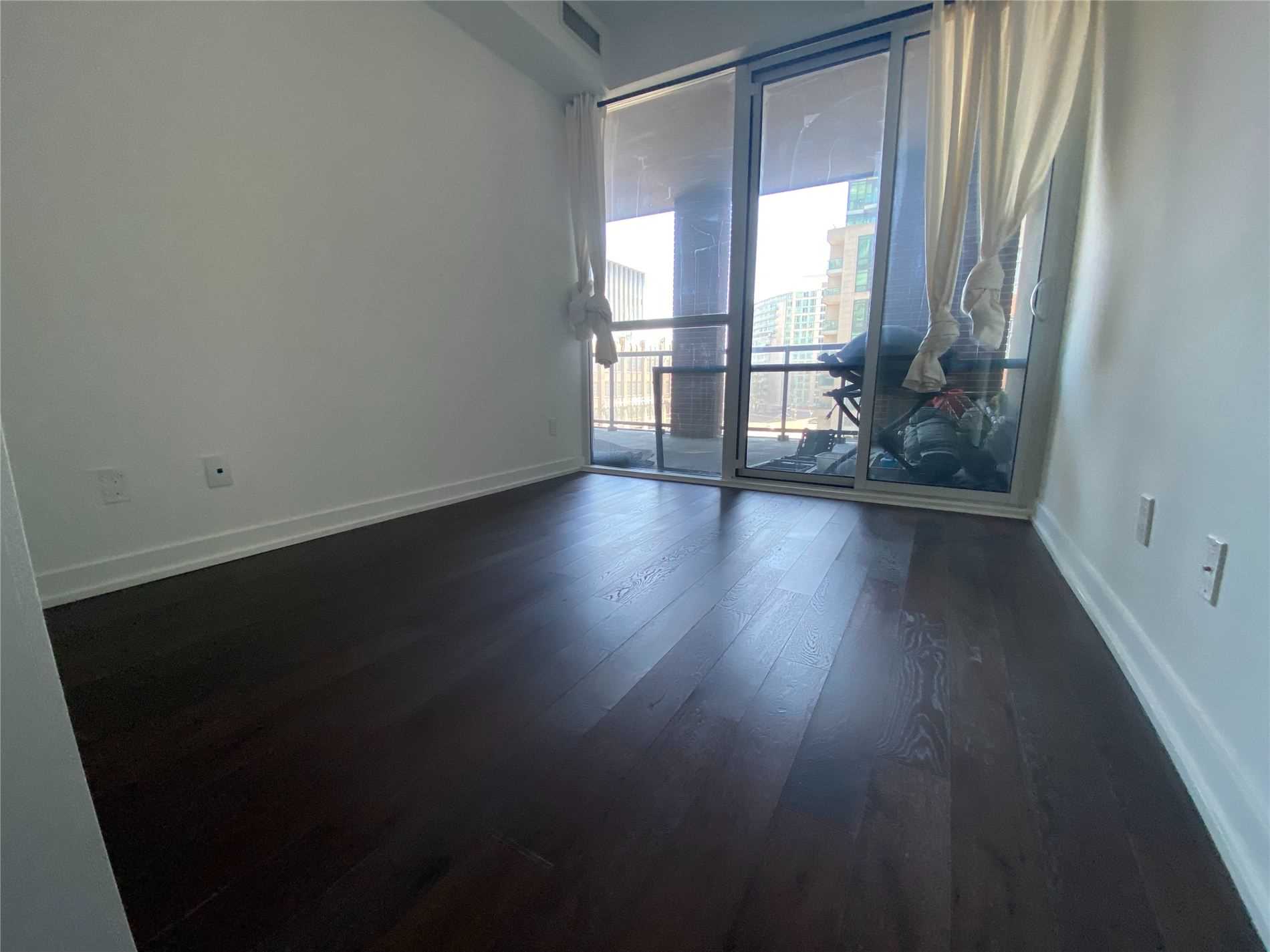 20 Bruyeres Mews #510