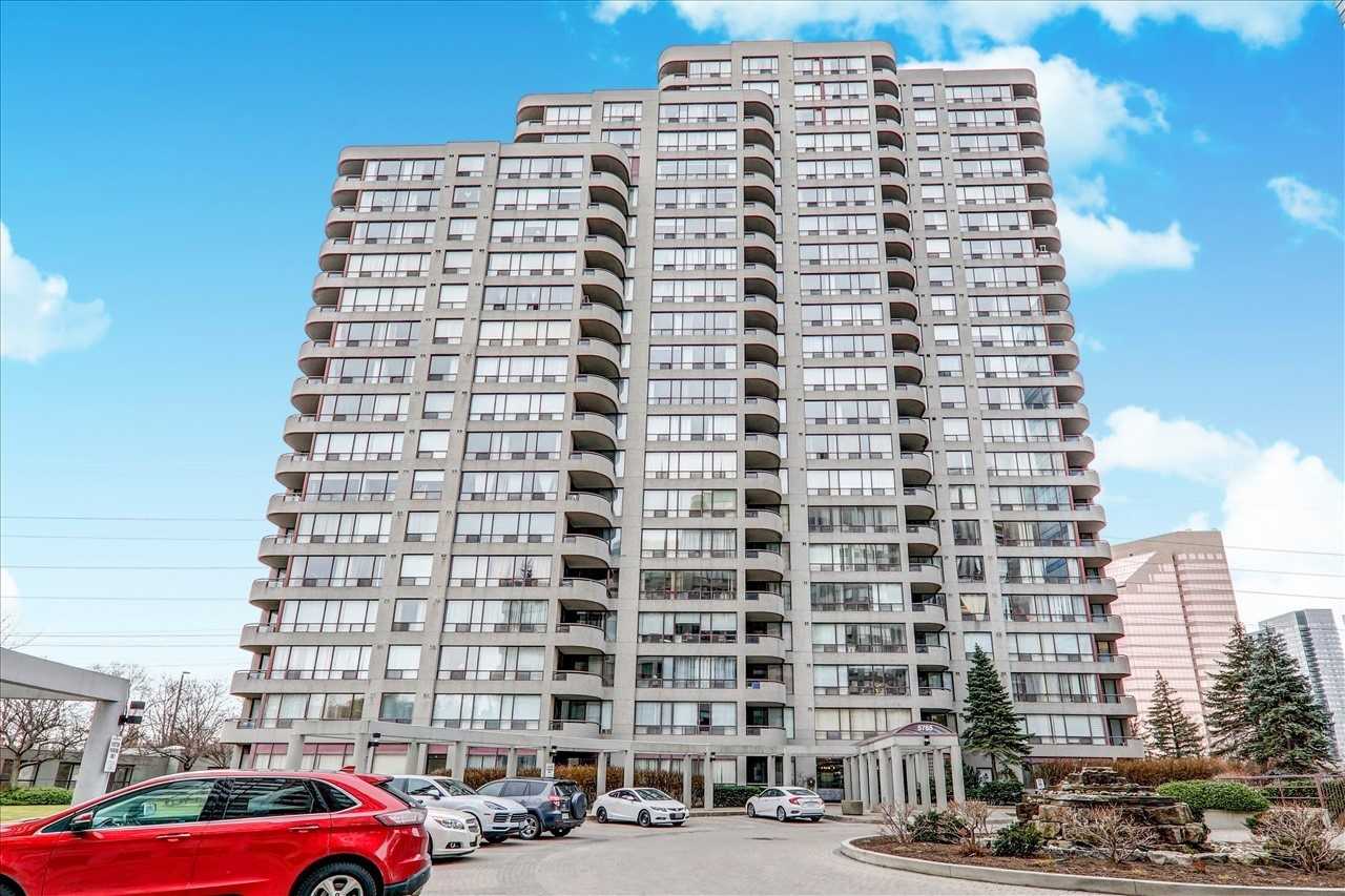5765 Yonge St, #204