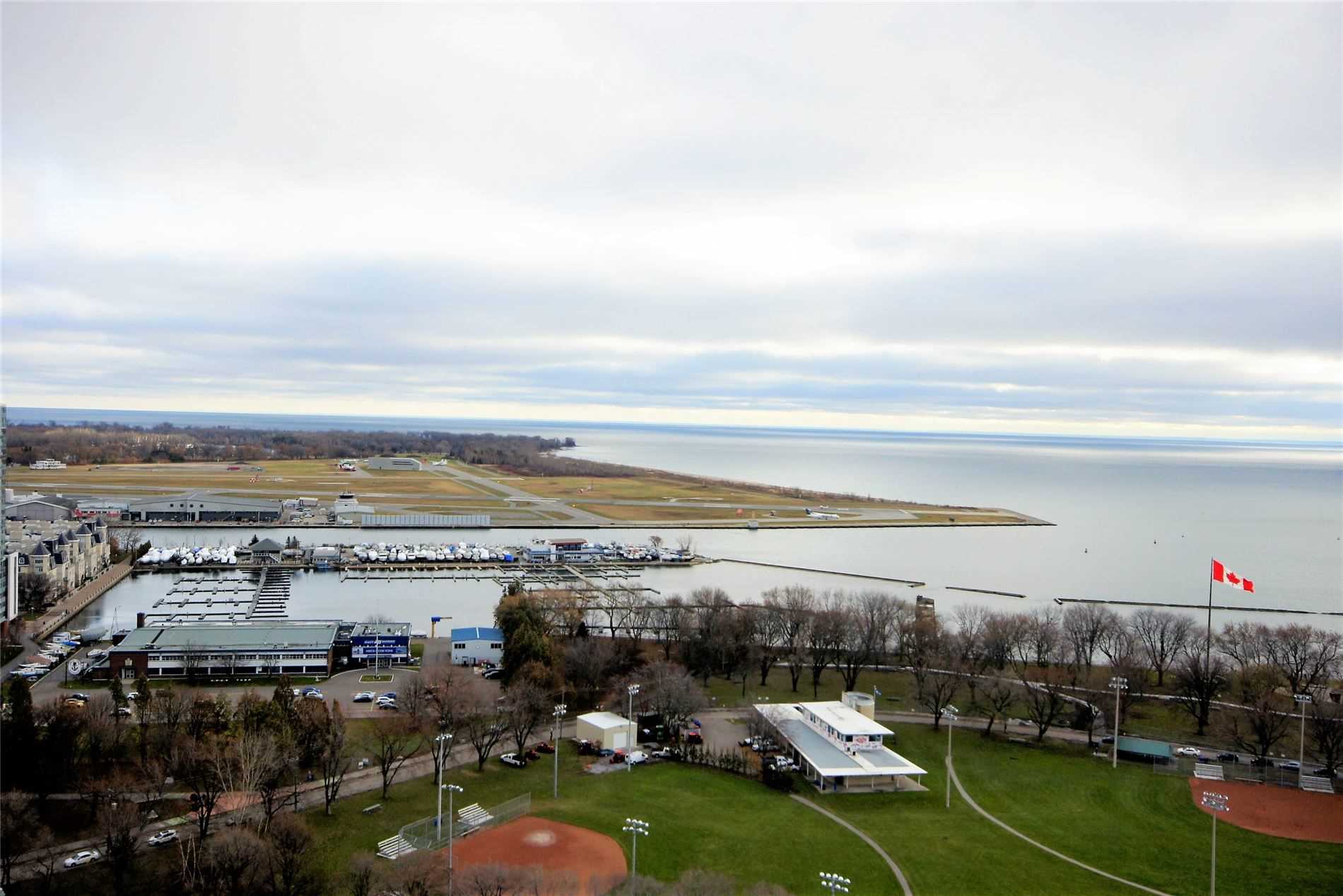 219 Fort York Blvd, #2605