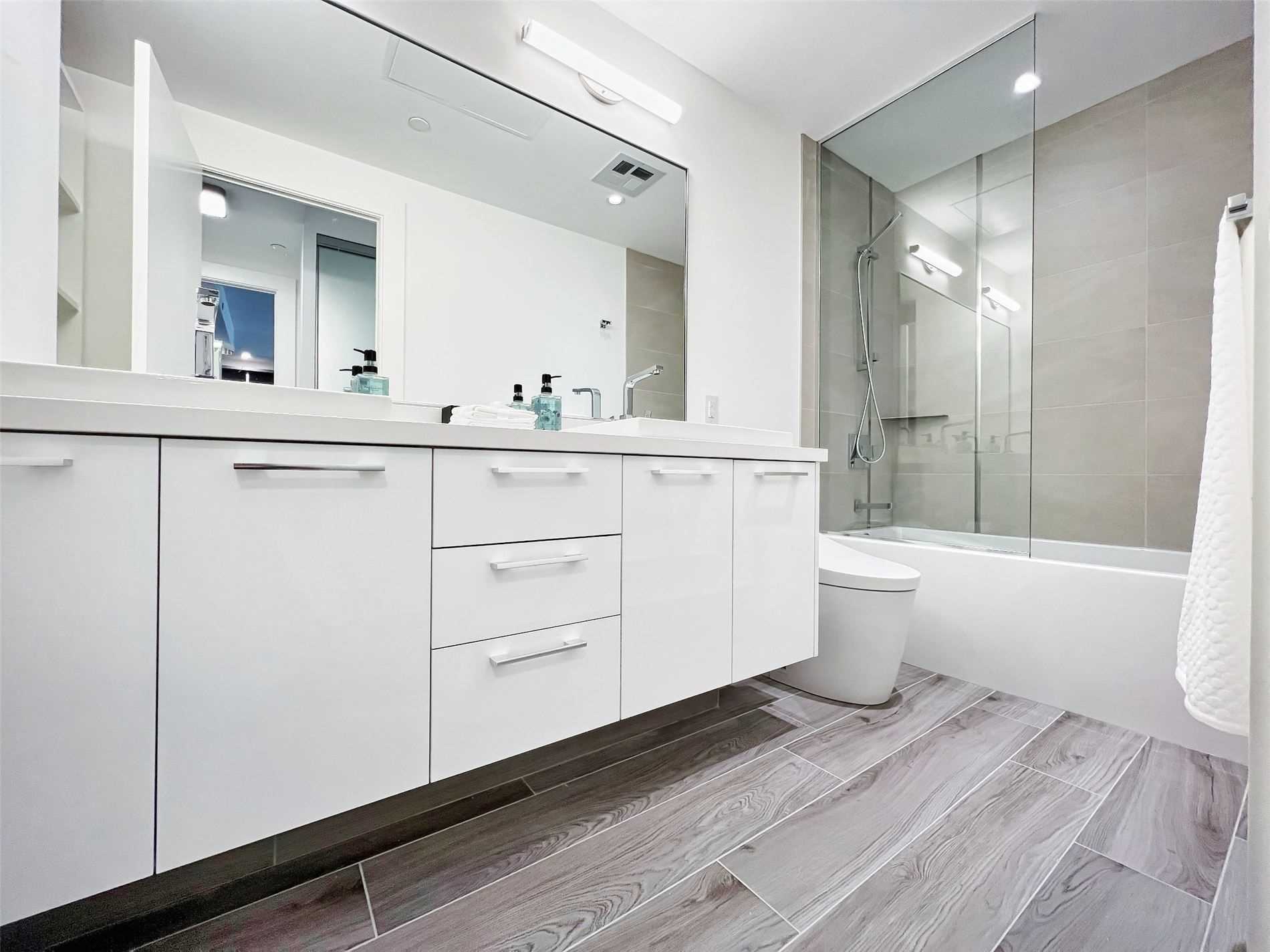 3 Southvale Dr, #301