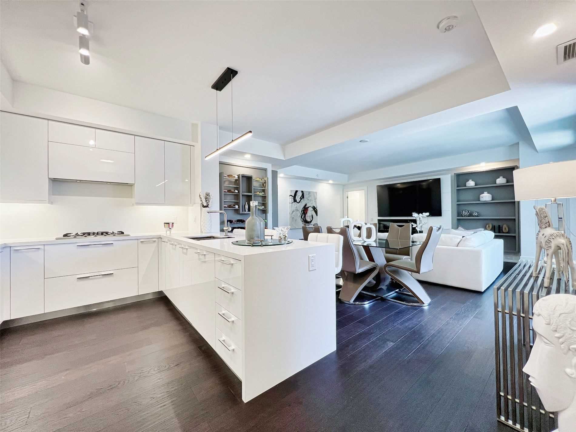 3 Southvale Dr, #301