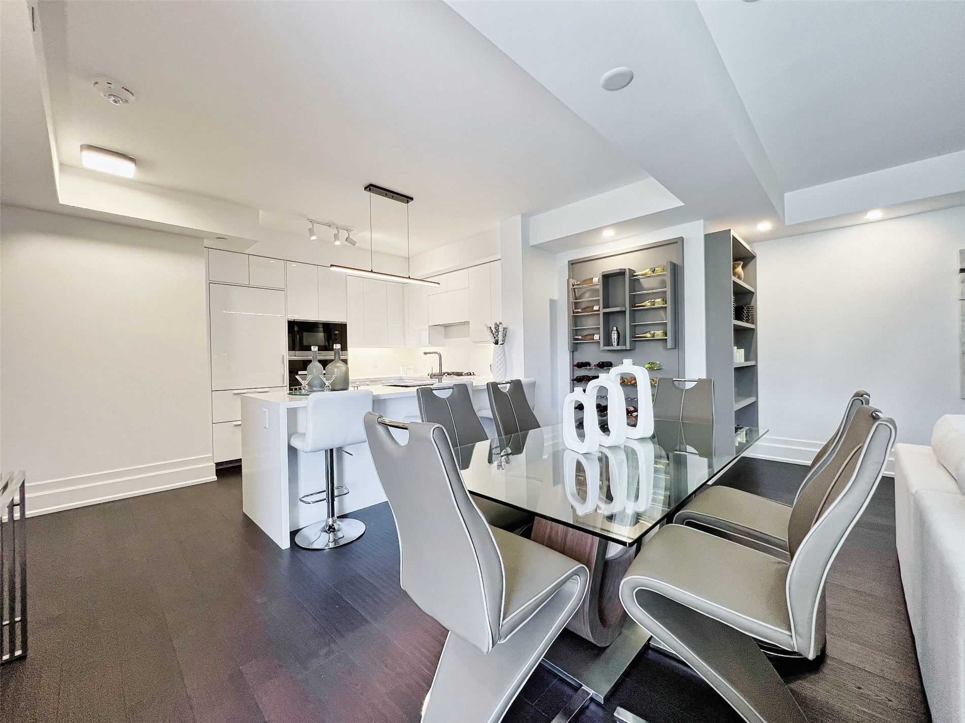 3 Southvale Dr, #301