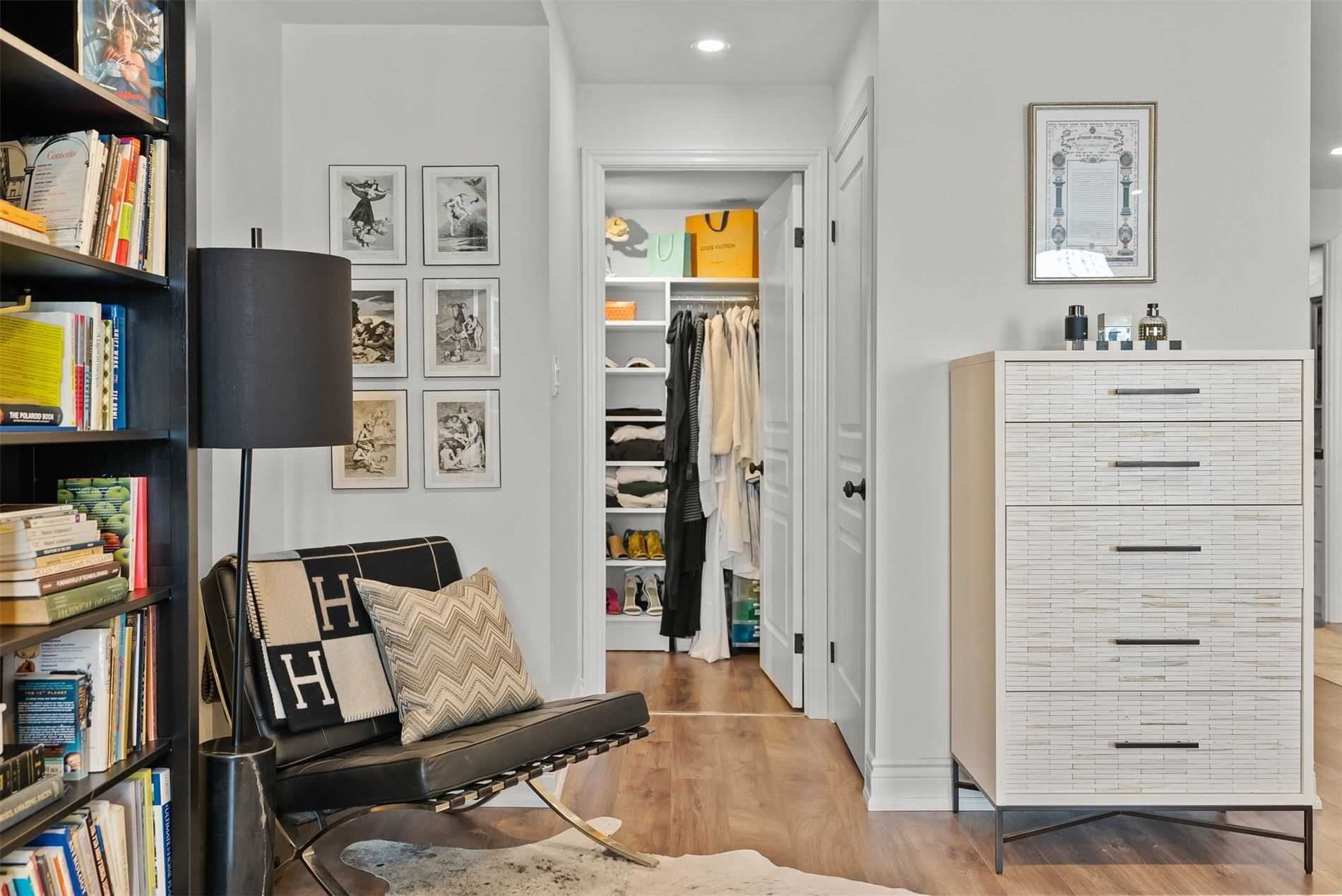 102 Bloor St W, #Ph6