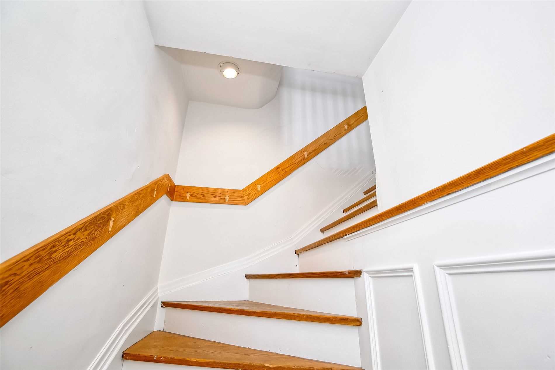 25 Coulson Ave