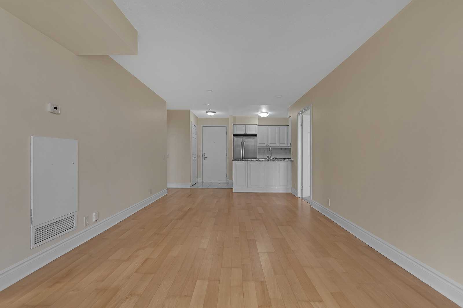 80 Harrison Garden Blvd, #318