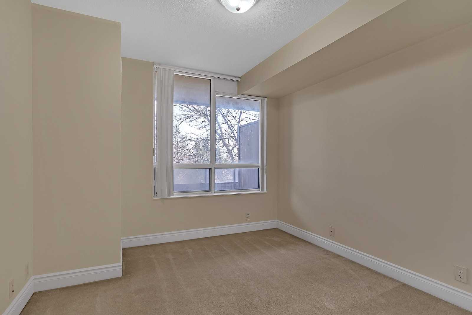 80 Harrison Garden Blvd, #318