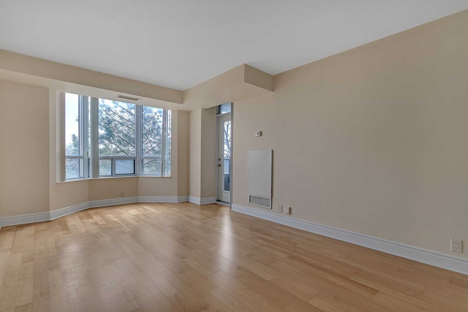 80 Harrison Garden Blvd, #318