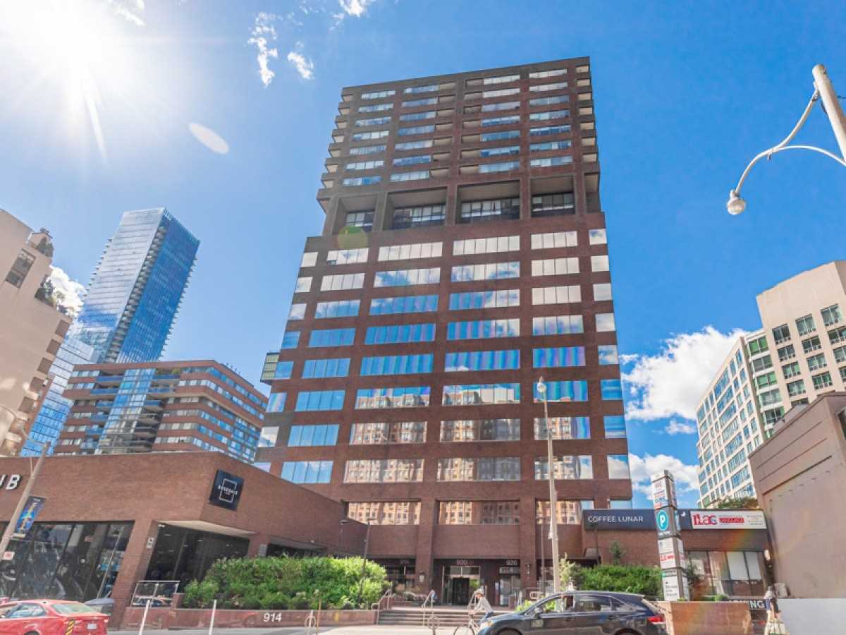 914 Yonge St, #1612