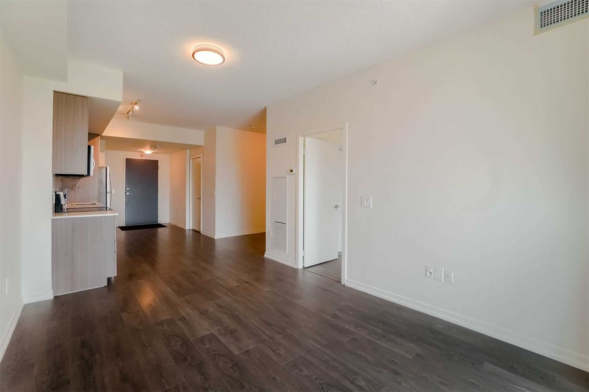 3237 Bayview Ave, #803