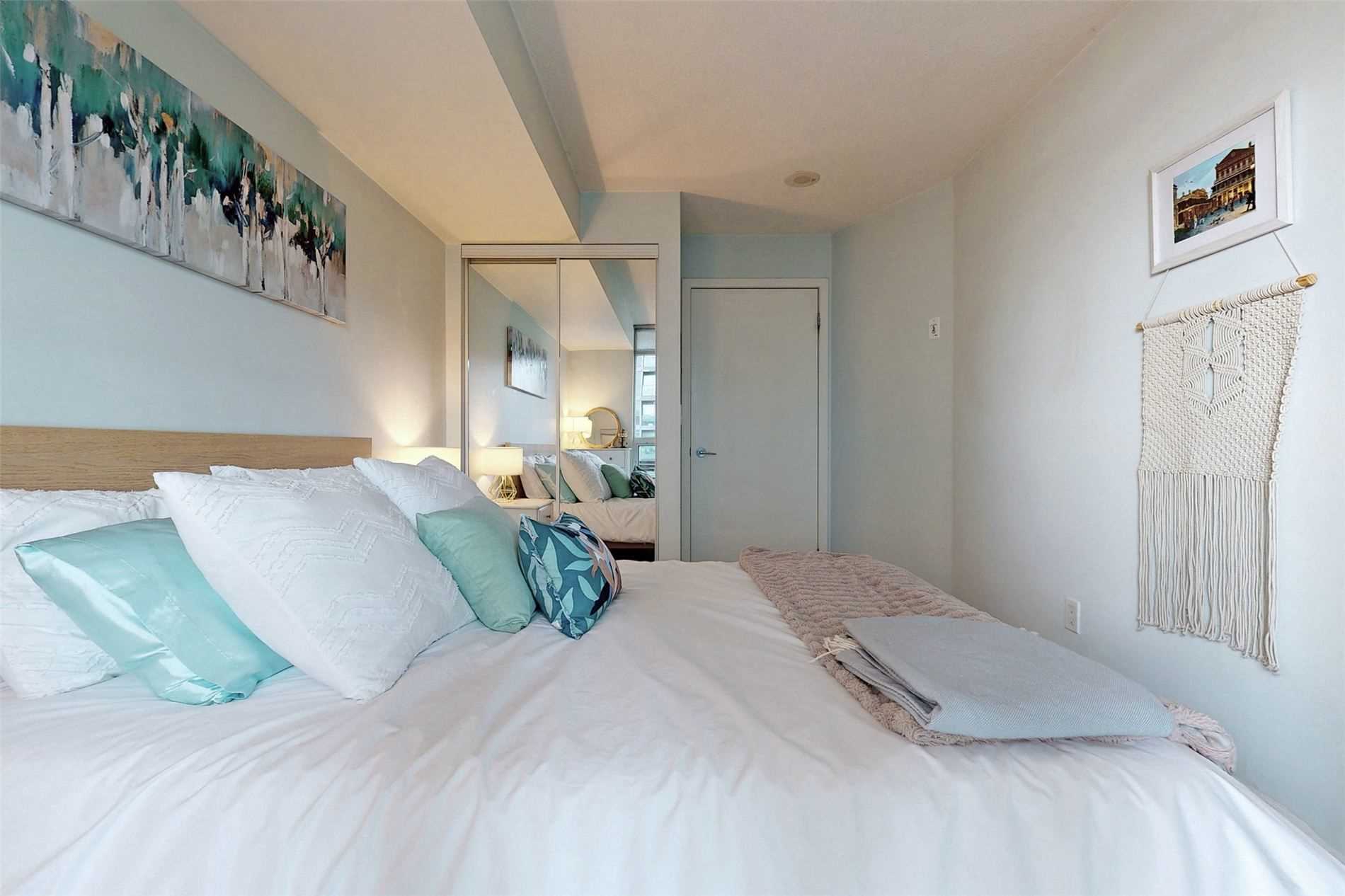 231 Fort York Blvd, #1106
