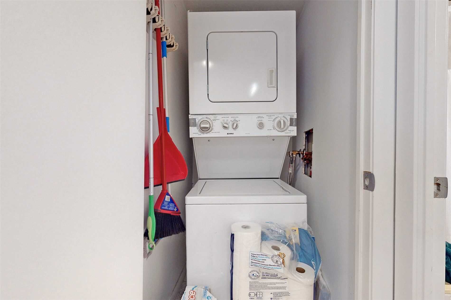 231 Fort York Blvd, #1106