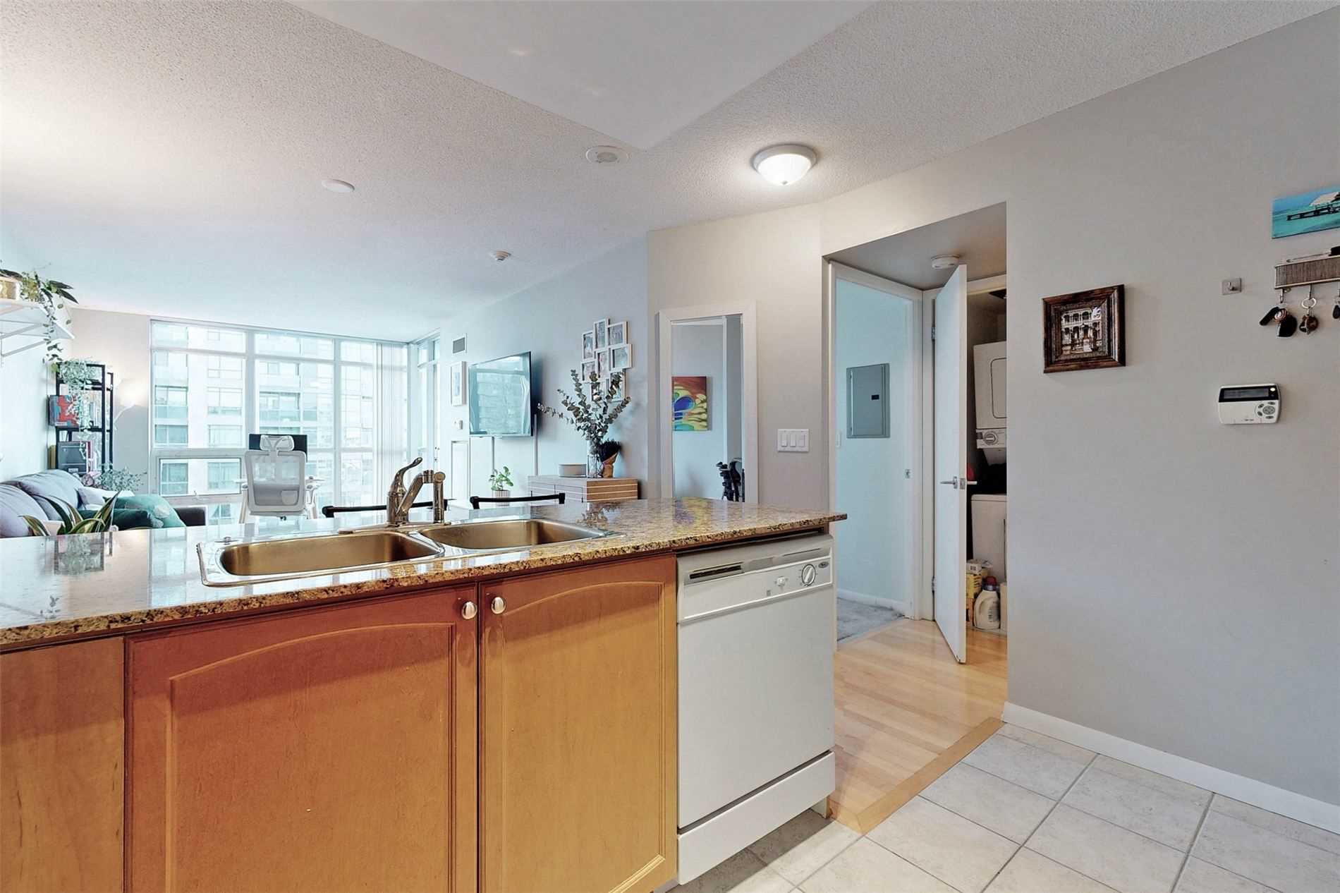 231 Fort York Blvd, #1106