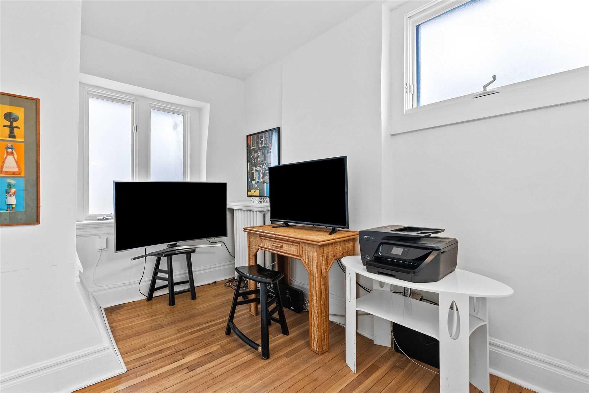 147 Farnham Ave