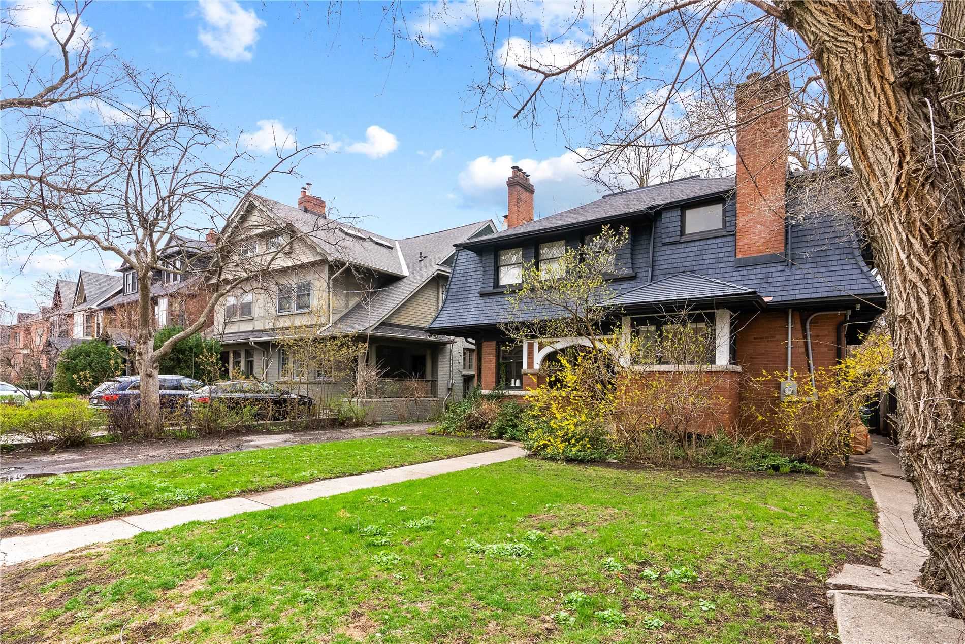147 Farnham Ave