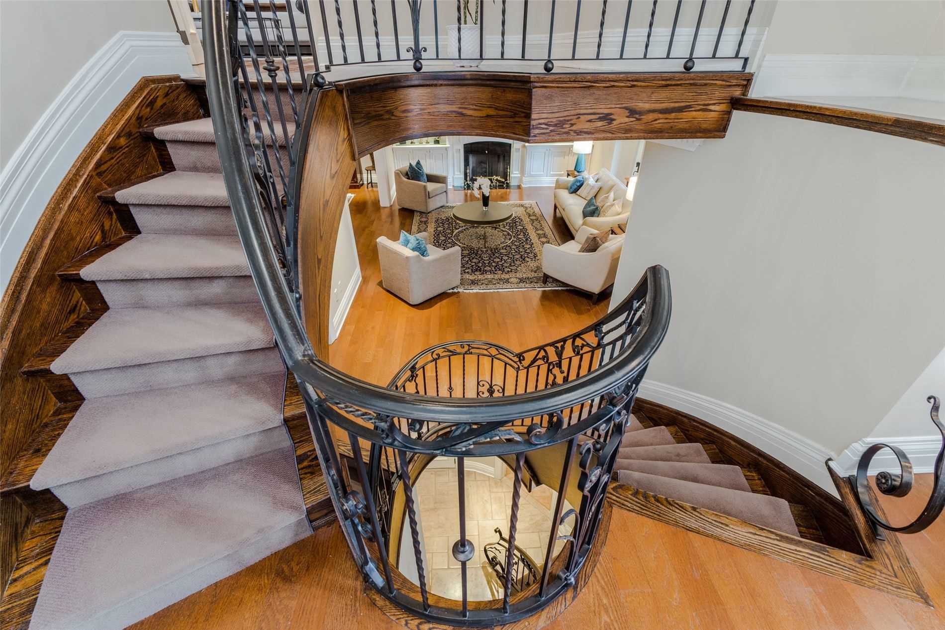 19 Forest Glen Cres