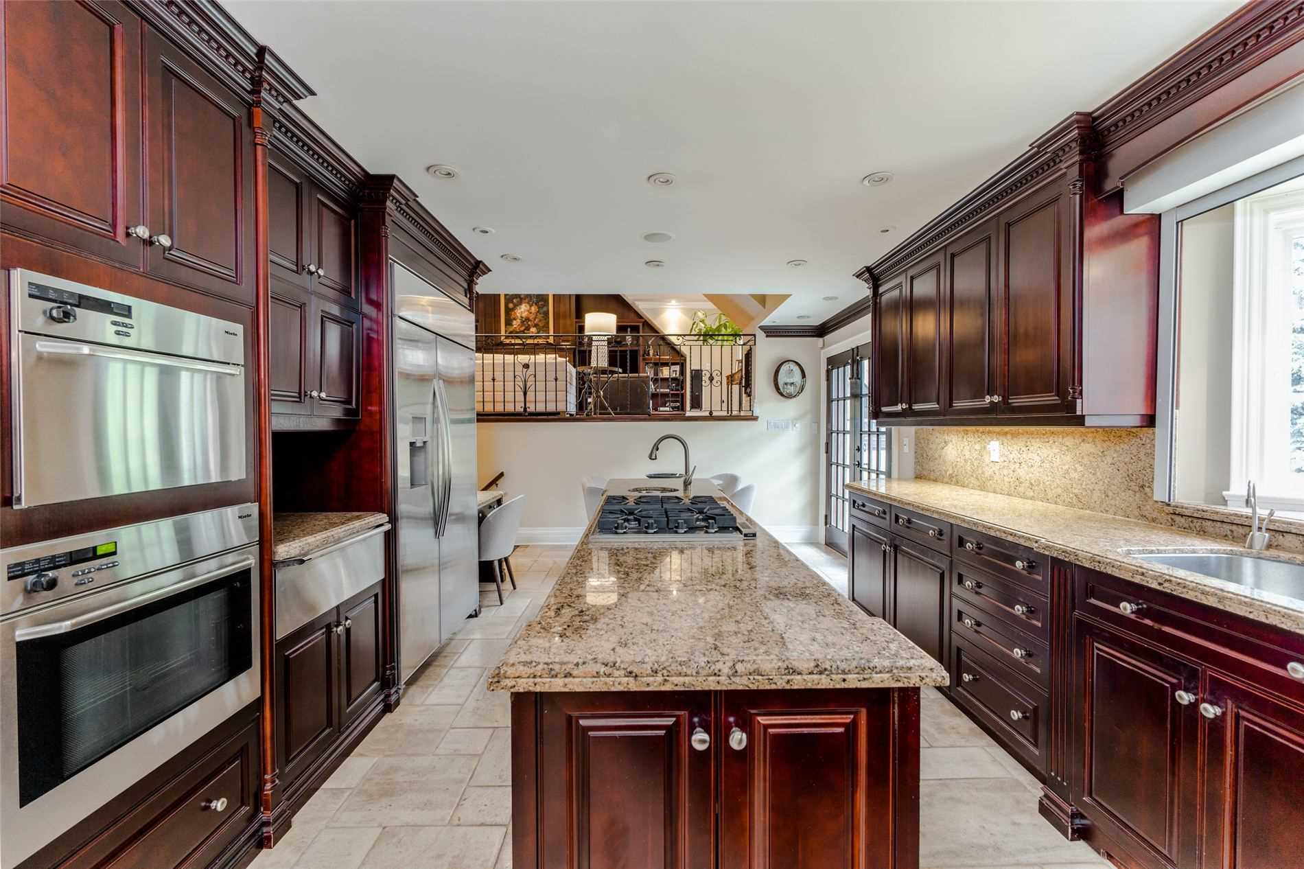 19 Forest Glen Cres