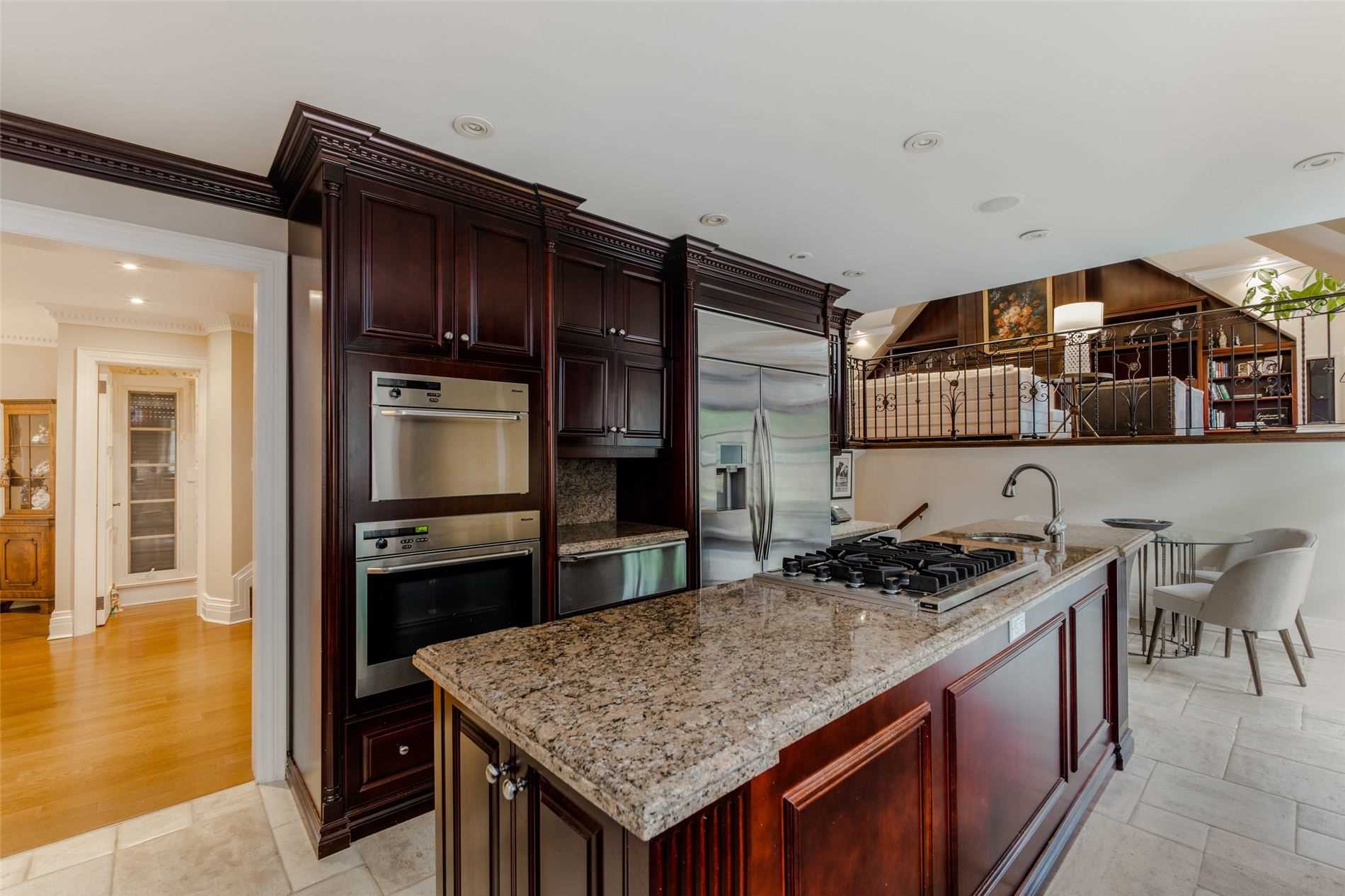 19 Forest Glen Cres