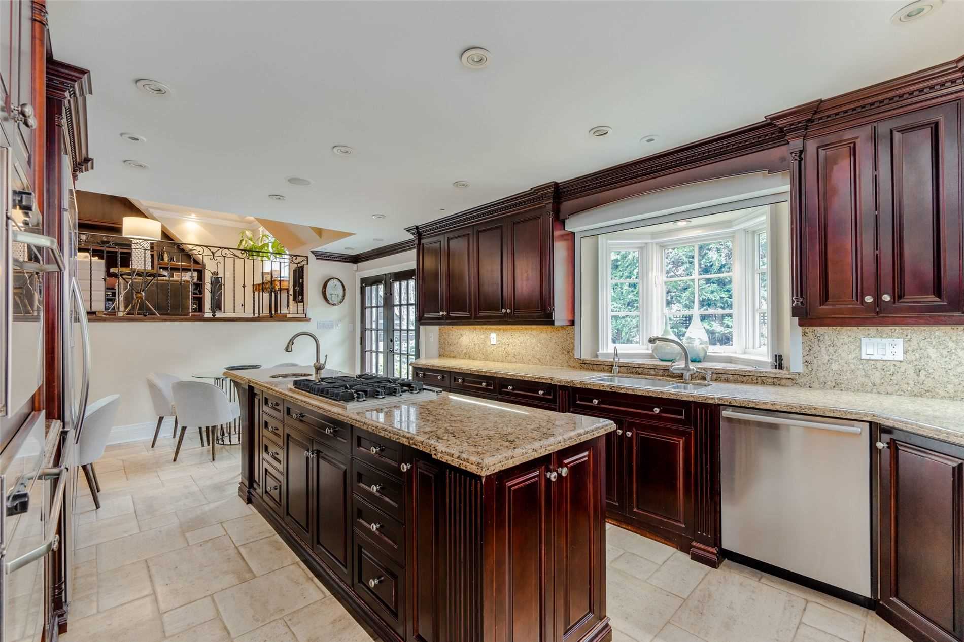 19 Forest Glen Cres