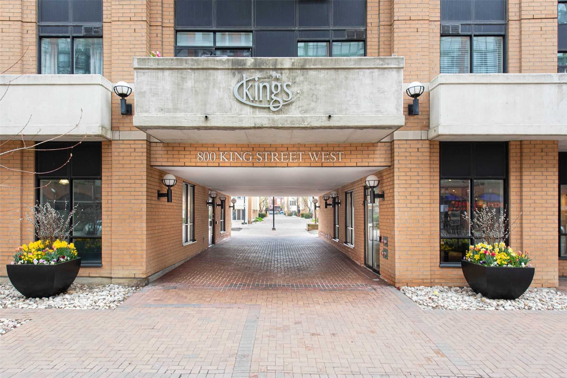 800 King St W, #202