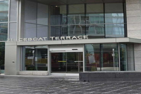 21 Iceboat Terr, Toronto