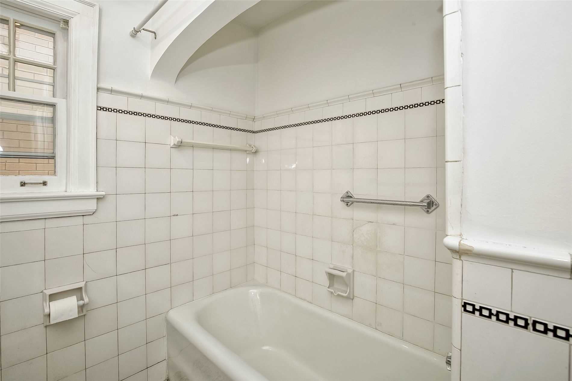 25 Coulson Ave