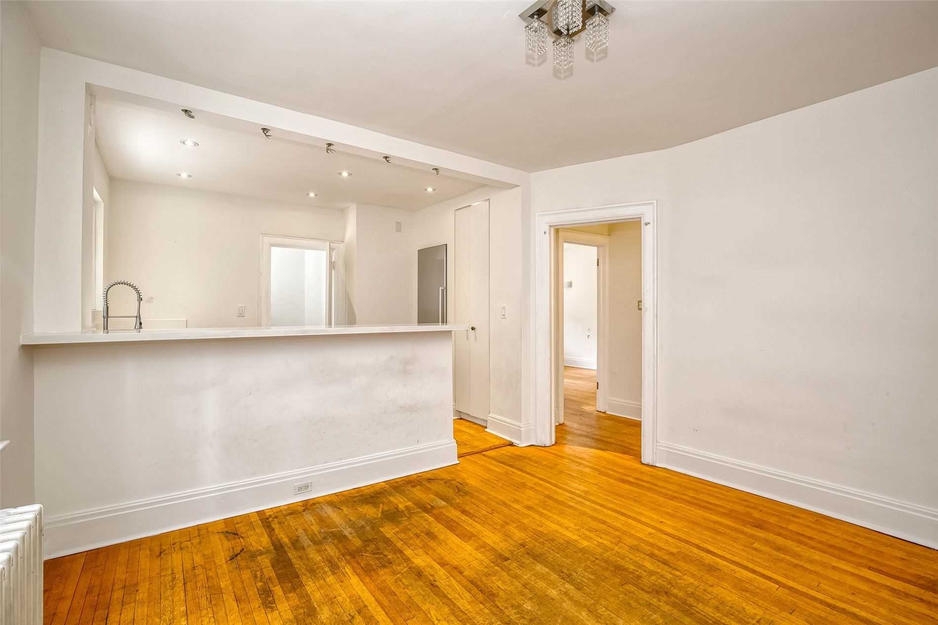 25 Coulson Ave