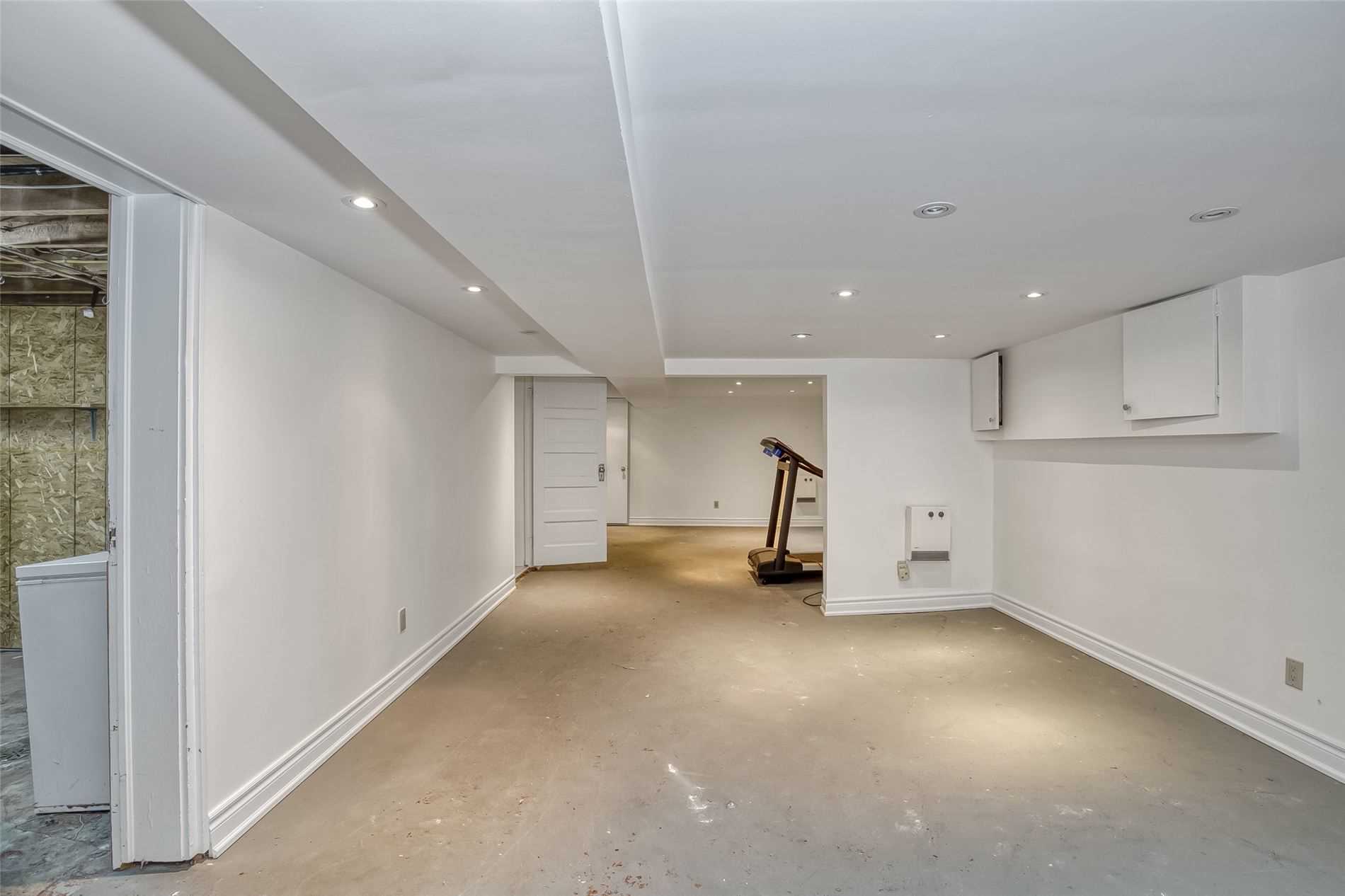25 Coulson Ave