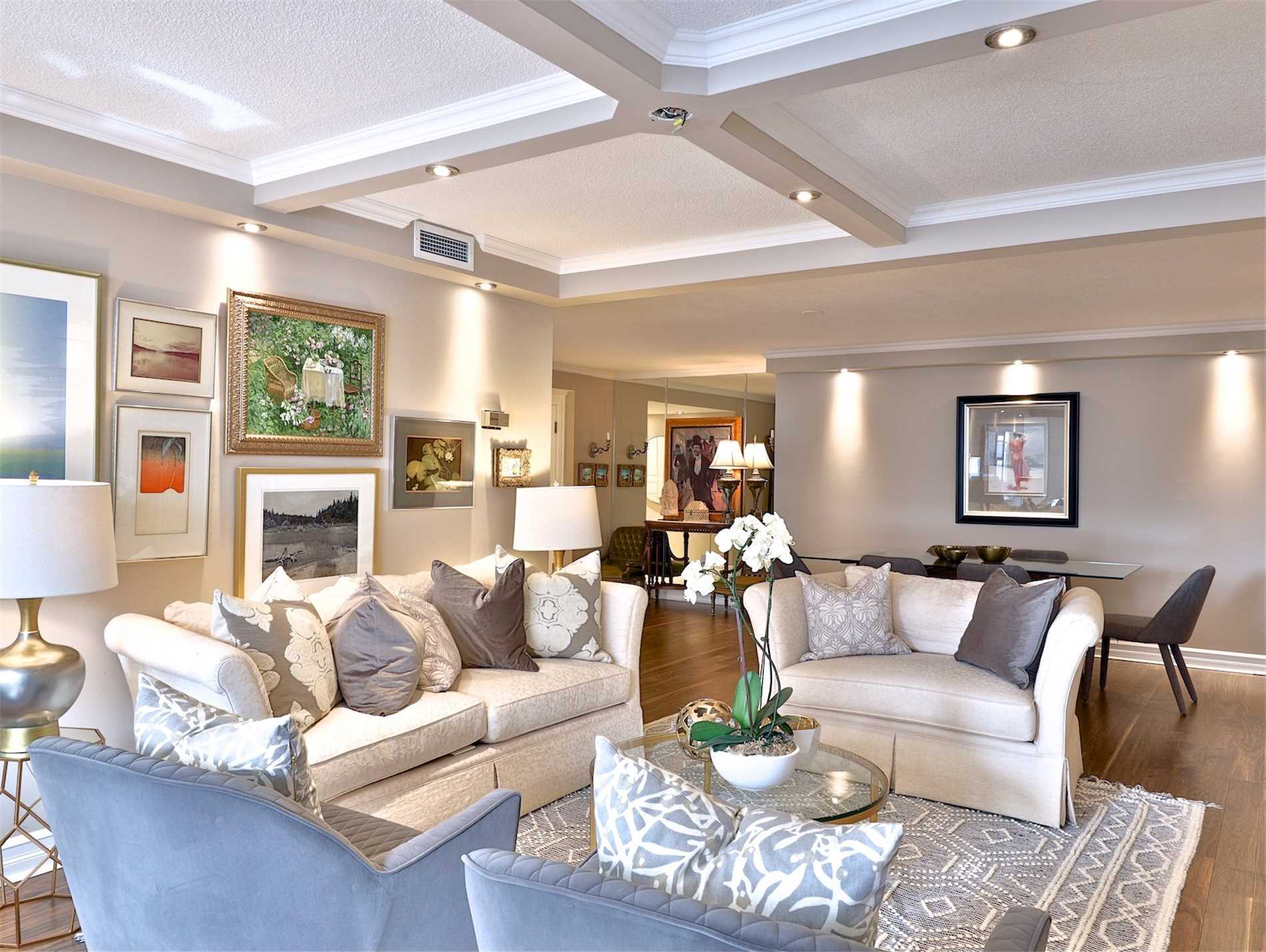 360 Bloor St E, #507