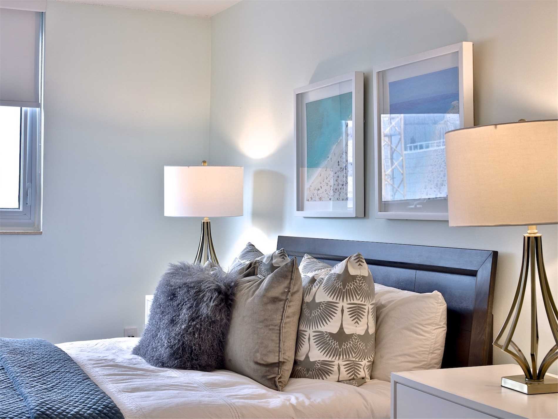 360 Bloor St E, #507