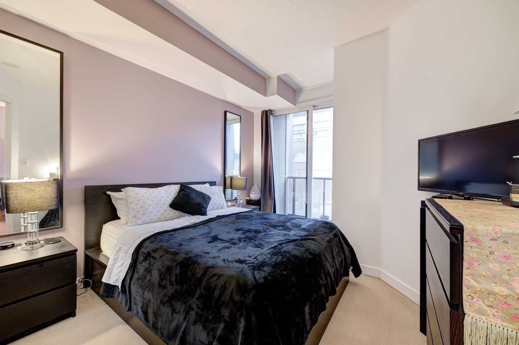 85 Bloor St E, #903